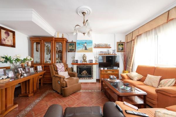 Independent chalet for sale in Casa o chalet en Calle Poeta Manuel Alcántara, Playa del Rincón, Rincón de la Victoria, Rincón de la Victoria
 photo 2