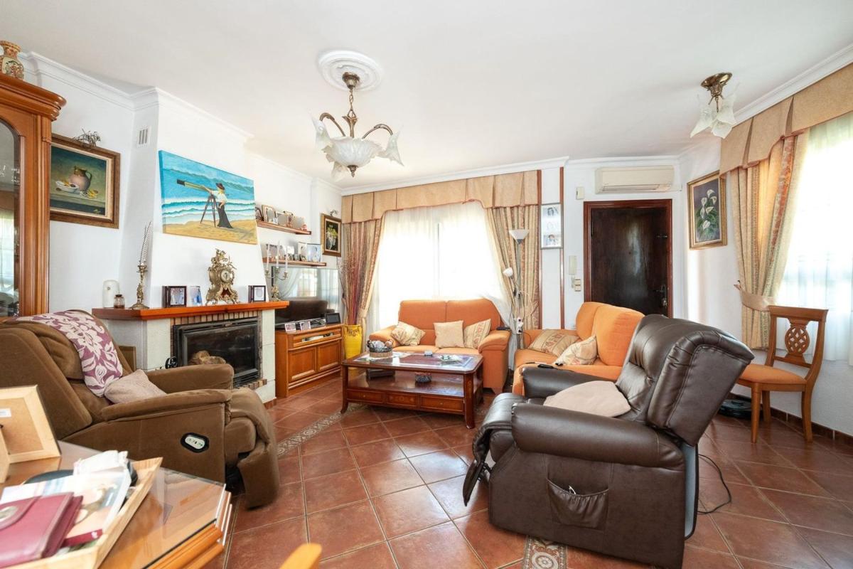 Sprzedaż niezależnego domku jednorodzinnego w Casa o chalet en Calle Poeta Manuel Alcántara, Playa del Rincón, Rincón de la Victoria, Rincón de la Victoria photo 4