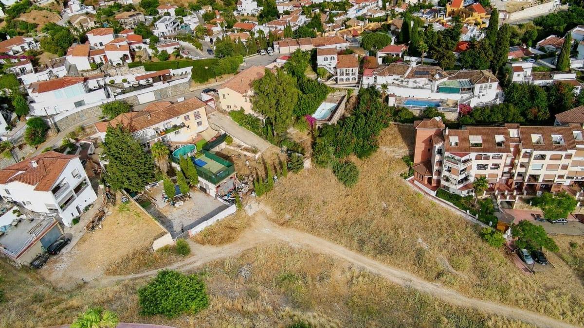 Sprzedaż niezależnego domku jednorodzinnego w  Chalet pareado en Calle Madreselva, 5, Torreblanca del Sol, Fuengirola, Fuengirola photo 3