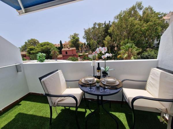Дуплекс на продажу в Dúplex en Calle Salinas, Cortijo Torrequebrada, Benalmádena, Бенальмадена photo 4