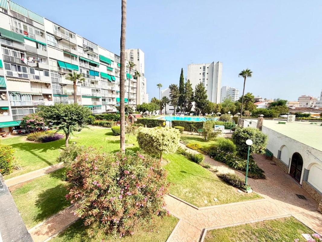 Venta de piso en Piso en Parque de la Paloma, Benalmádena, Benalmádena
photo 2