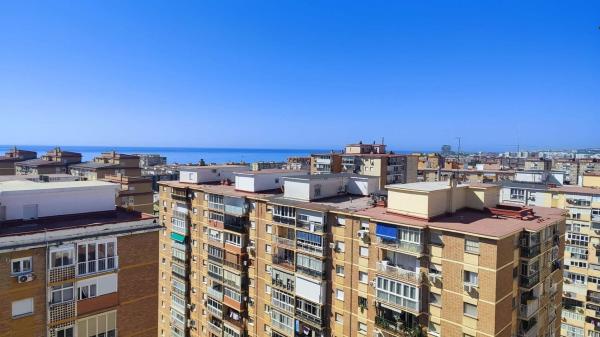 Sale of flat in Piso en Calle Héroe de Sostoa, 69, Huelin, Málaga, Málaga
thumbnail 2