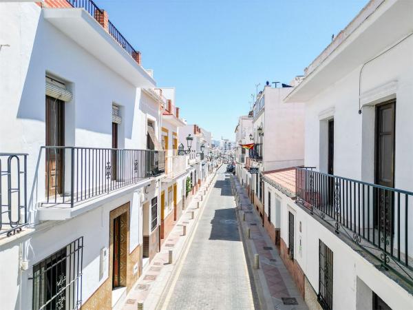 Chalet adosado en Calle Alfonso XII, Centro, Nerja photo 1