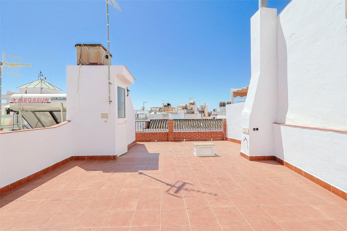 Venta de chalet adosado en Chalet adosado en Calle Alfonso XII, Centro, Nerja , Nerja photo 3