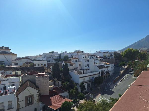 Ático en venta en Ático en Calle Padre Salvador, Divina Pastora, Marbella, Marbella thumbnail 2