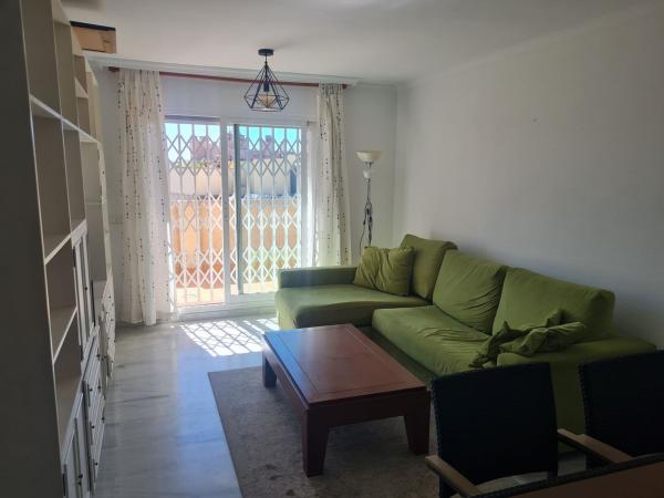 Venta de piso en Piso en El Consul - El Romeral, Málaga, Málaga
photo 1