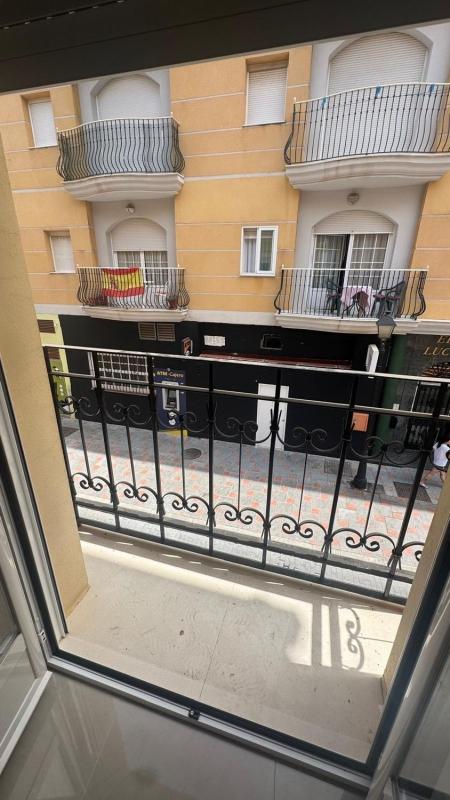 Sprzedaż mieszkania w Piso en Calle Oviedo, Zona Puerto Deportivo, Fuengirola, Fuengirola
photo 2