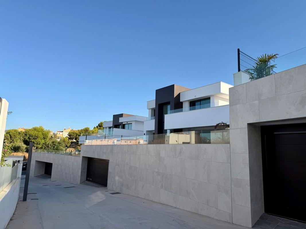 Properties for sale and rent in Spain photo 3
