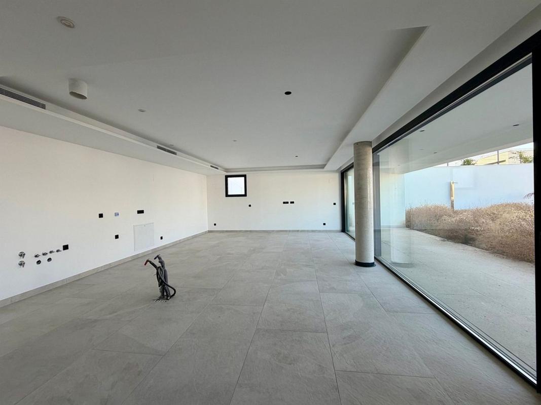 Properties for sale and rent in Spain photo 5