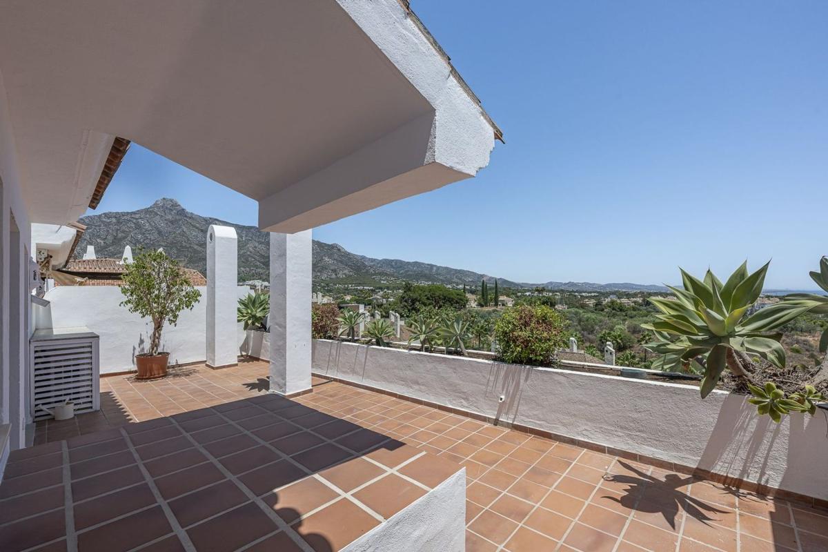 Sprzedaż poddasza w Ático en Lomas de Marbella Club, Marbella, Marbella photo 3