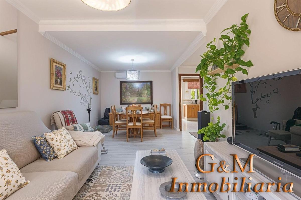 Продажа таунхауса в Chalet adosado en Calle Competa, Arroyo de la Miel, Benalmádena , Бенальмадена photo 2