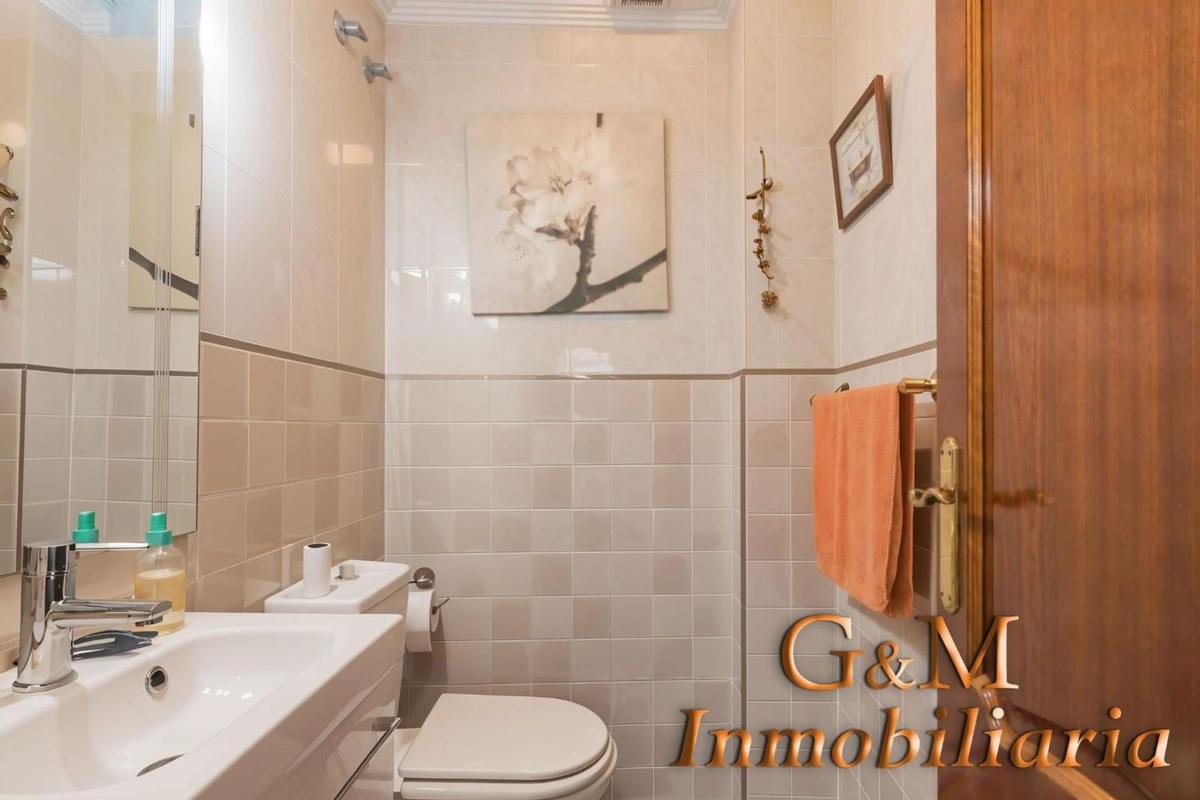Продажа таунхауса в Chalet adosado en Calle Competa, Arroyo de la Miel, Benalmádena , Бенальмадена photo 5