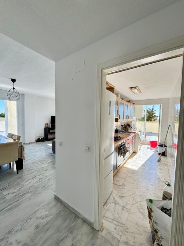 Продажа квартиры на Piso en Jose Gomez Diaz-alt Rodeo, Rodeo Alto-Guadaiza-La Campana, Marbella, Марбелла
 photo 4