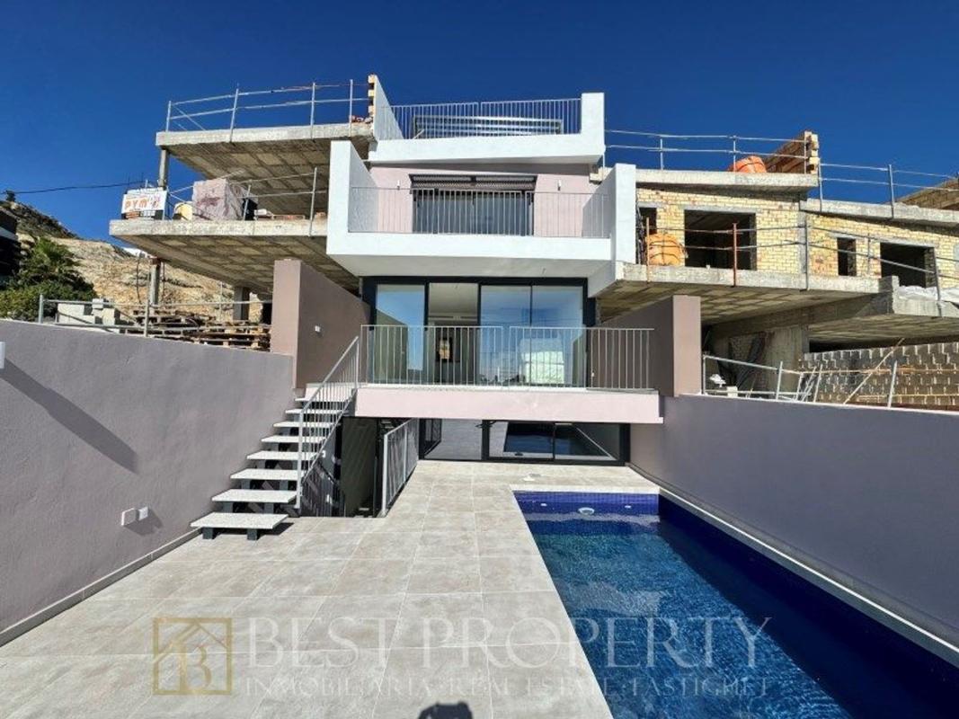 Sale of independent chalet in Casa o chalet en Calle los Pomelos, Capistrano, Nerja, Nerja
photo 2