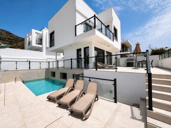 Chalet independiente en venta en Casa o chalet en Calle Bélgica, Capistrano, Nerja, Nerja
 photo 4