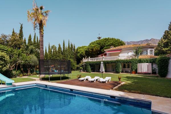 Casa o chalet independiente en Calle Cartama, 7, Sierra Blanca, Marbella thumbnail 2