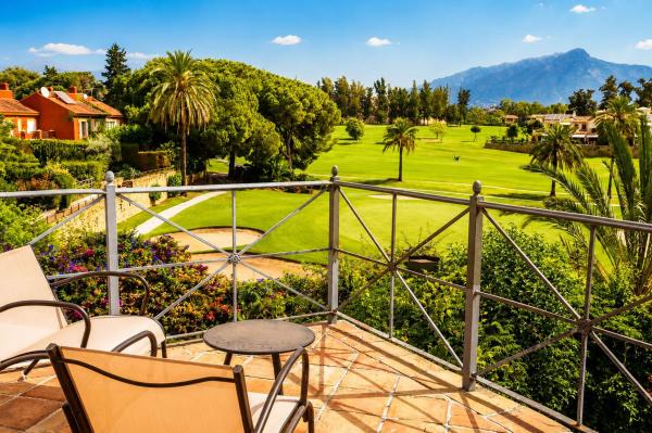 Chalet adosado en Guadalmina Alta, Marbella photo 1
