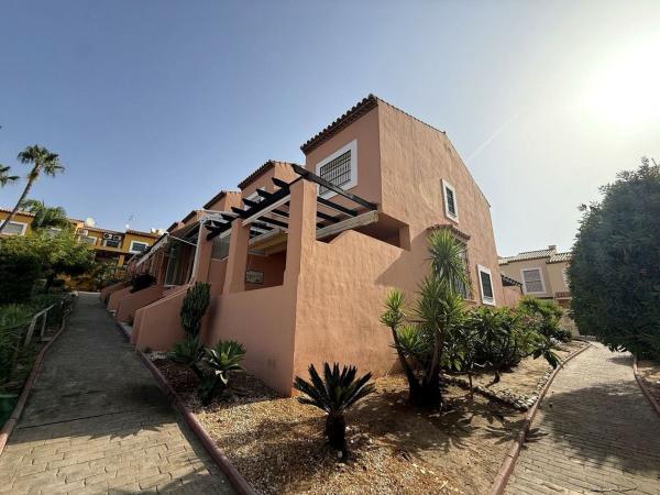 Chalet adosado en Calle Mérida de Jarales, Sitio de Calahonda, Mijas photo 4