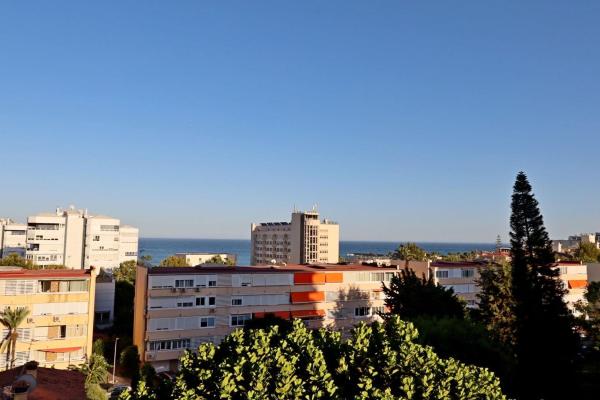 Venta de piso en Piso en Avenida Carlota Alessandri, La Carihuela - Los Nidos, Torremolinos, Torremolinos
photo 1