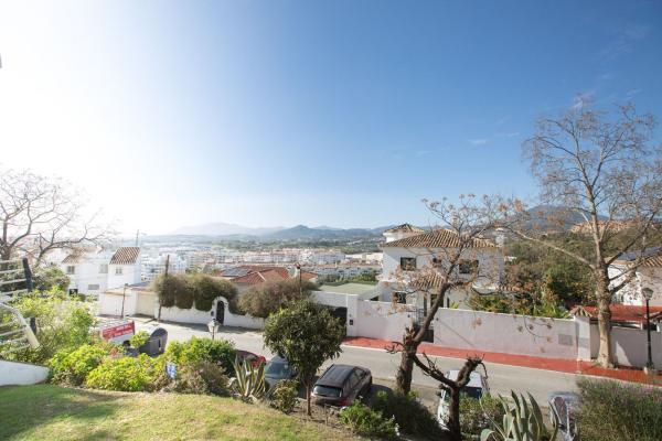 Продажа квартиры на Piso en Calle Miguel de Unamuno, Las Brisas, Marbella, Марбелла
thumbnail 2