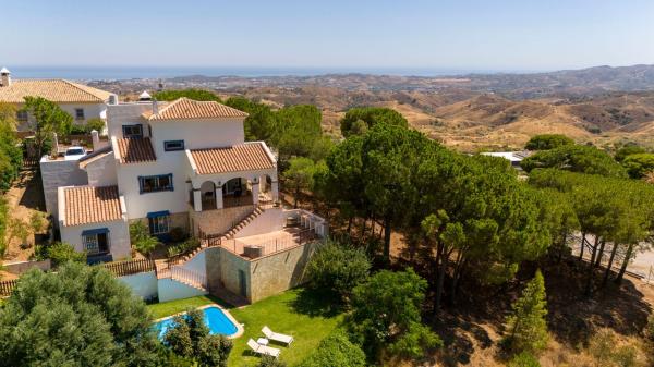 Casa o chalet independiente en Rosa De Piedras, 25, Valtocado - La Alquería - La Atalaya, Mijas thumbnail 1