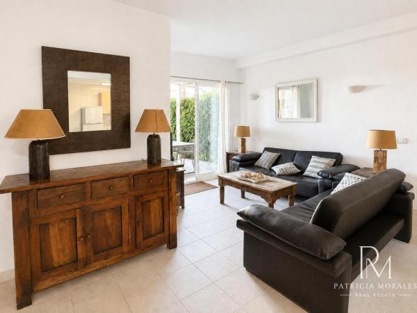 Venta de piso en Piso en Avenida del Higuerón, El Higuerón, Fuengirola, Fuengirola
thumbnail 2