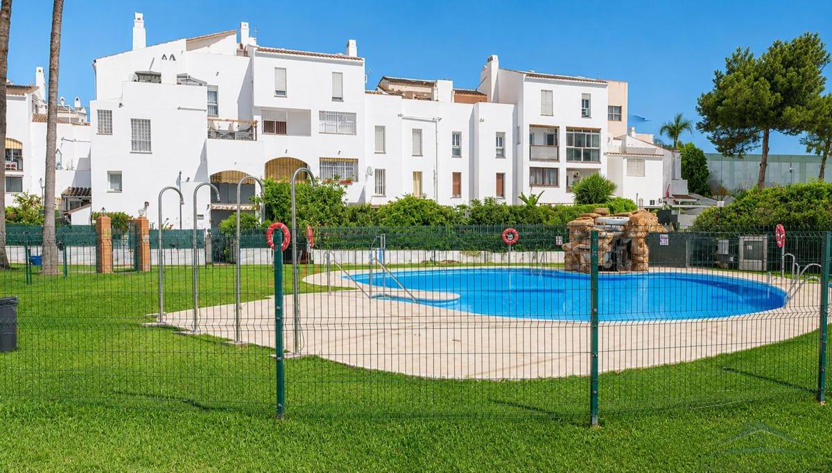 Sale of apartment in Piso en Green Hills - Las Cumbres de Elviria, Marbella, Marbella
photo 3