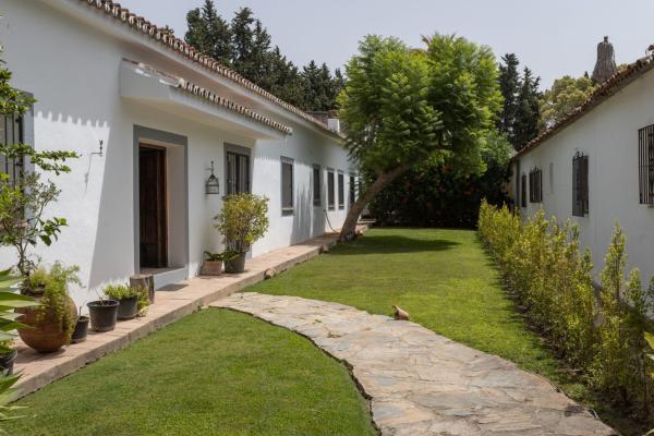 Finca rustykalna na sprzedaż w  Finca rústica en Calle D-1m, 1, Guadalmina Alta, Marbella , Marbella photo 2