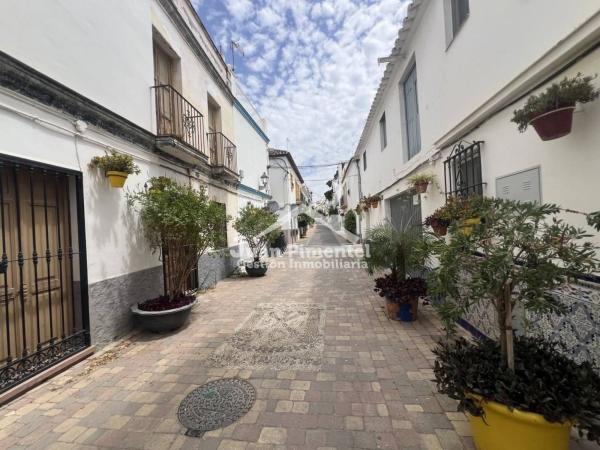 Частный шале на продаже в  Casa o chalet en Pozo de los Palos, 59, Centro, Estepona, Эстепона photo 2