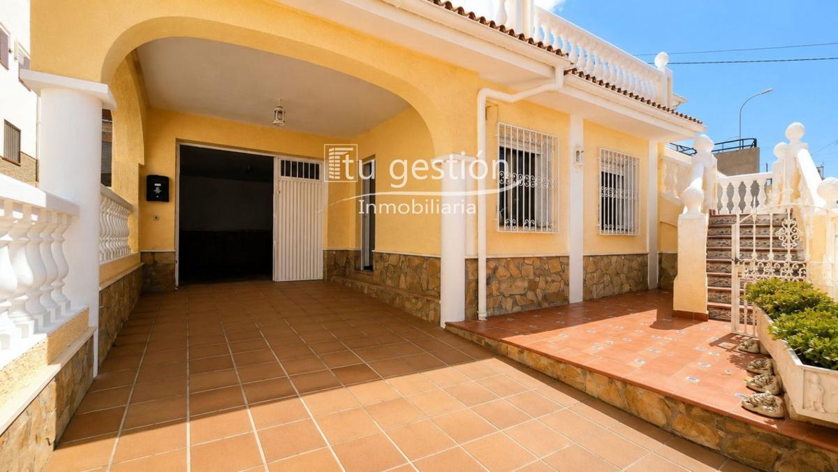 Venta de chalet adosado en Chalet adosado en Periana , Periana photo 2