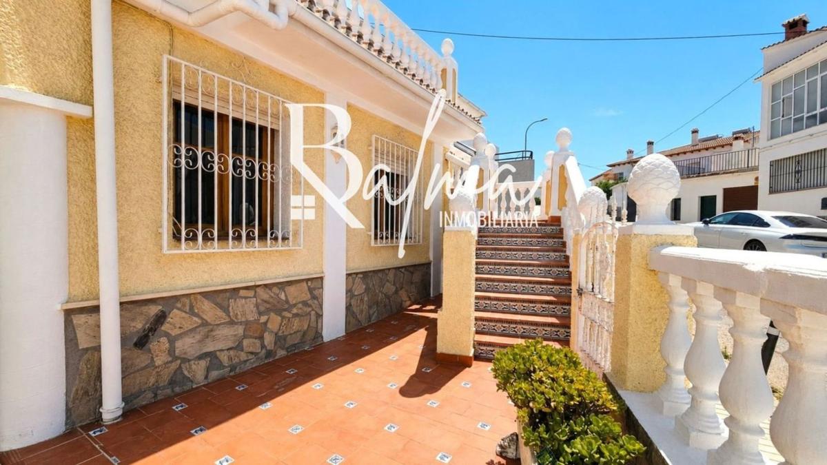 Продажа отдельного шале в  Casa o chalet en Periana, Периана photo 3