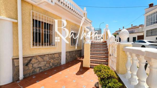 Частный шале на продаже в Casa o chalet en Periana, Периана thumbnail 3