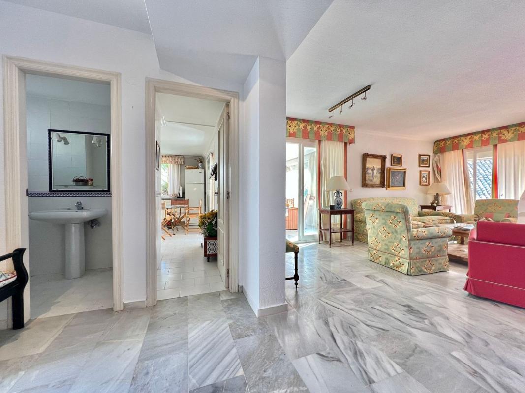 Venta de chalet adosado en Chalet adosado en Urbanizacion Playa de Guadalobon, 67, Guadalobón, Estepona , Estepona photo 5