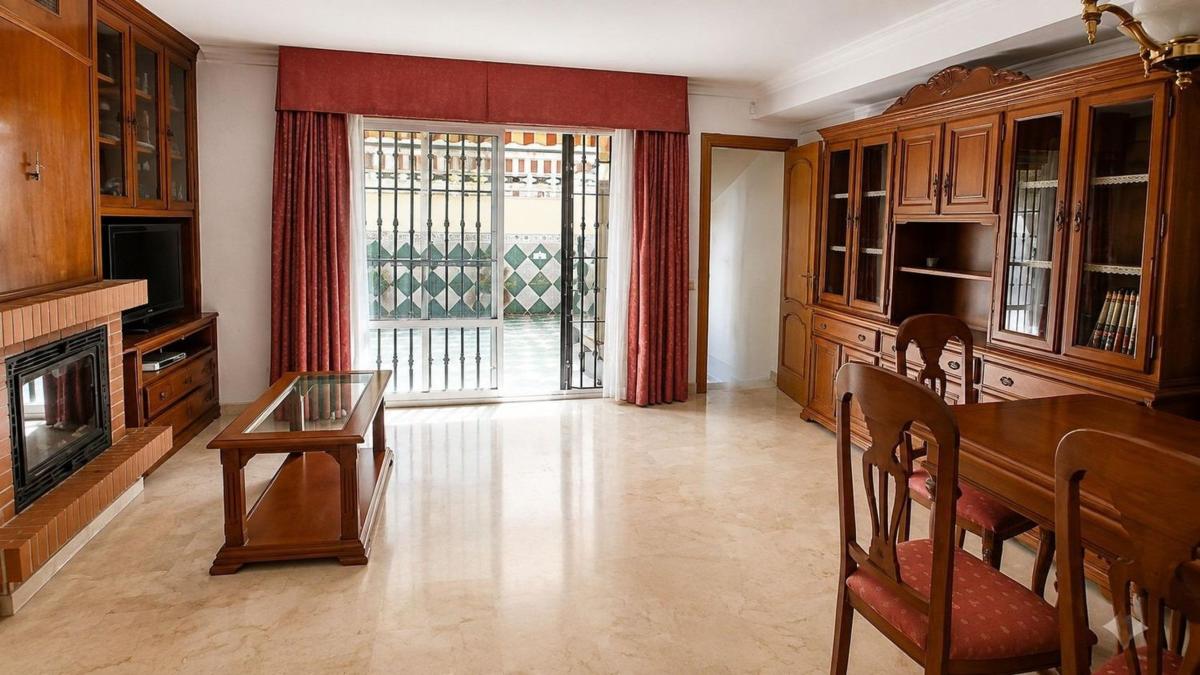 Sale of townhouse in Chalet adosado en Valdeolletas-Las Cancelas-Xarblanca, Marbella , Marbella photo 5