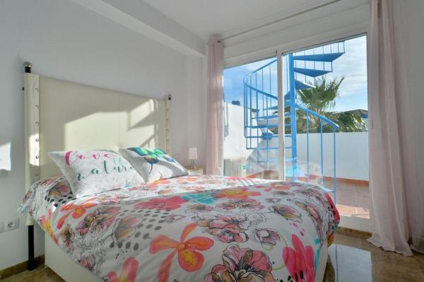 Ático en venta en  Ático en Calle Valderrama Golf, Buenas Noches, Estepona, Estepona photo 2