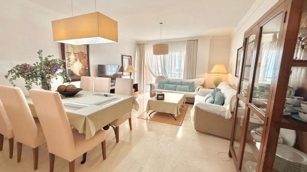 Sale of flat in Piso en Avenida España, Puerto de Estepona, Estepona, Estepona
photo 1