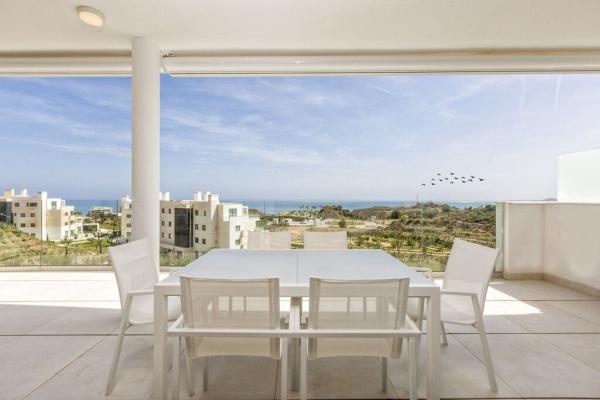 Sale of flat in Piso en Los Pacos, Fuengirola, Fuengirola
thumbnail 2