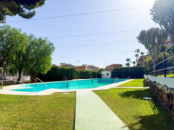 Sale of flat in Piso en Calle Kai Alde, Puerto de Estepona, Estepona, Estepona
photo 1