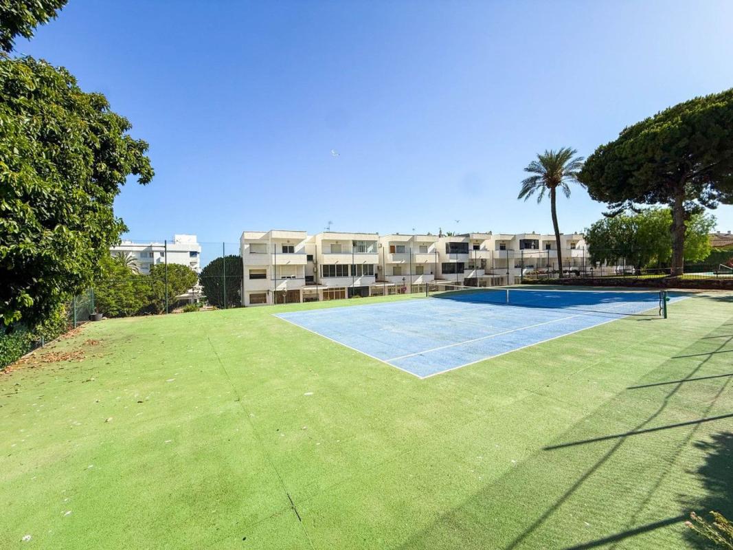 Venta de piso en Piso en Calle Kai Alde, Puerto de Estepona, Estepona, Estepona
photo 3