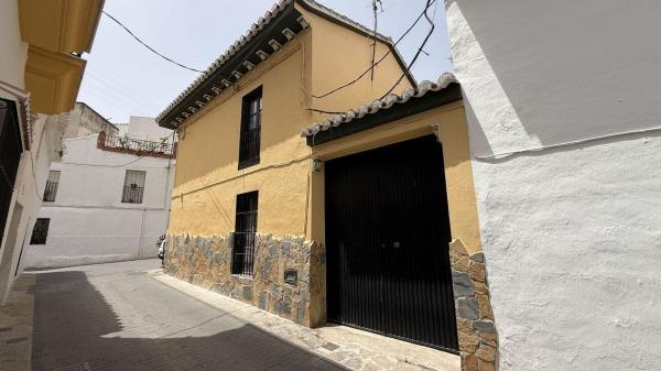 Chalet adosado en Monda photo 4