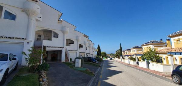 Chalet adosado en Sitio de Calahonda, Mijas thumbnail 1