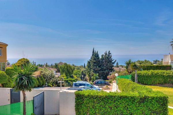 Chalet adosado en Sitio de Calahonda, Mijas photo 1