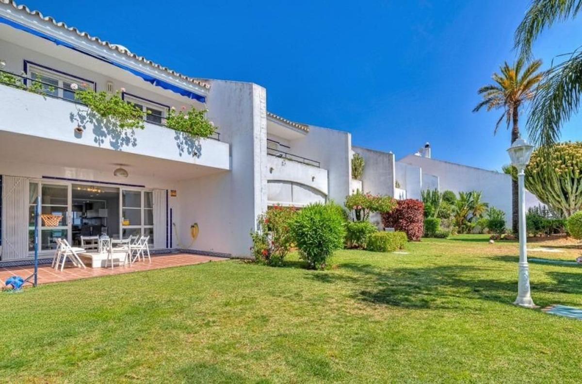 Sprzedaż szeregowego domku w  Chalet adosado en Sitio de Calahonda, Mijas , Mijas photo 3