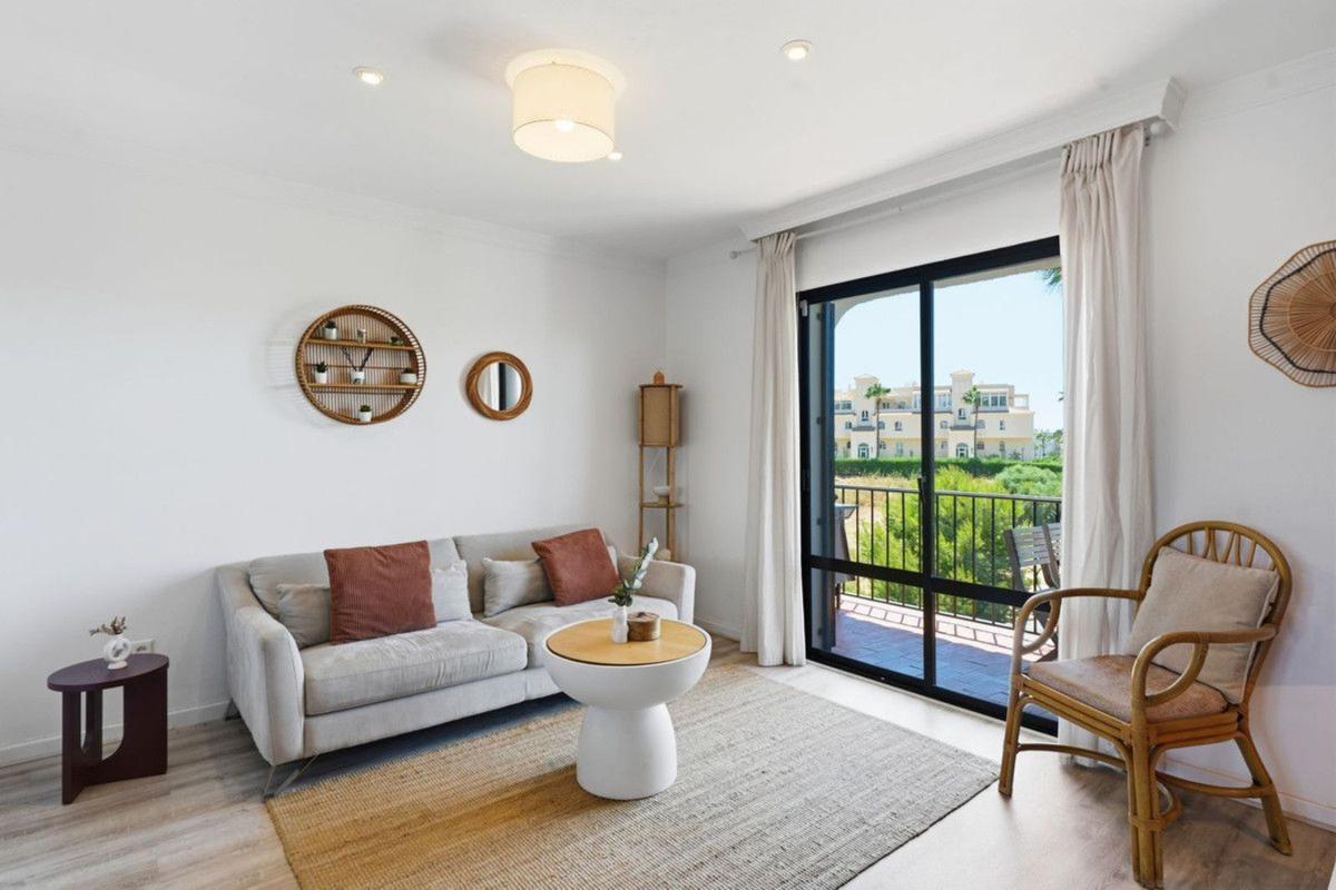 Venta de piso en Piso en Calle Geranio, Calaburra - Chaparral, Mijas, Mijas
photo 3