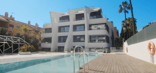 Ático en venta en  Ático en Marbesa, Marbella, Marbella photo 1