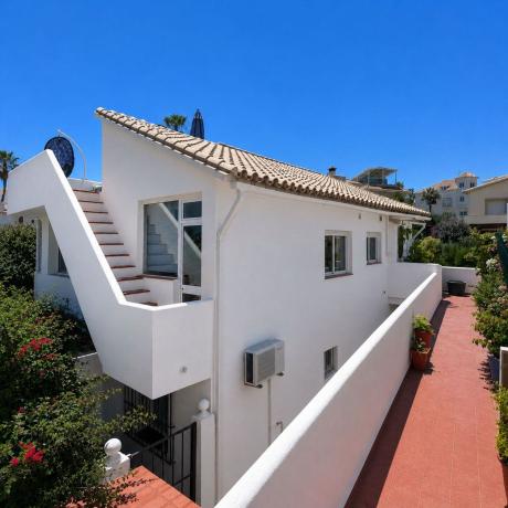 Casa o chalet independiente en Calle Dinamarca, Calaburra - Chaparral, Mijas thumbnail 1