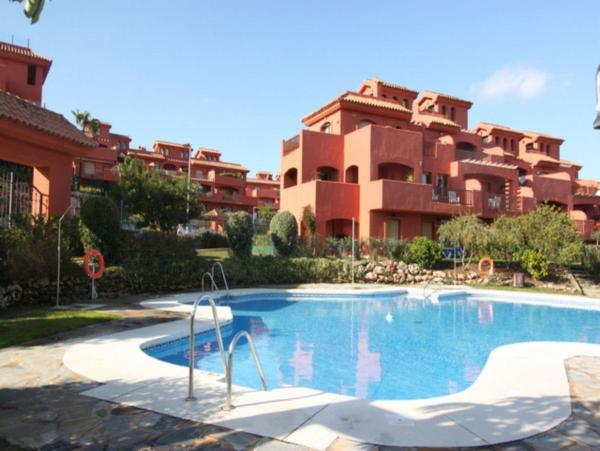Venta de piso en Piso en Avenida Costa Galera, Buenas Noches, Estepona, Estepona
photo 1