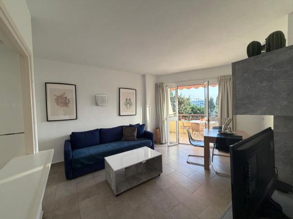 Venta de piso en Piso en Avenida Carlota Alessandri, 284, La Leala - El Saltillo, Torremolinos, Torremolinos
thumbnail 2