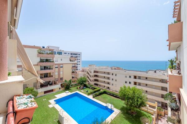 Продажа квартиры на Piso en Calle Ave Marina, 5, Zona Centro Comercial Torrequebrada, Benalmádena, Бенальмадена
photo 1