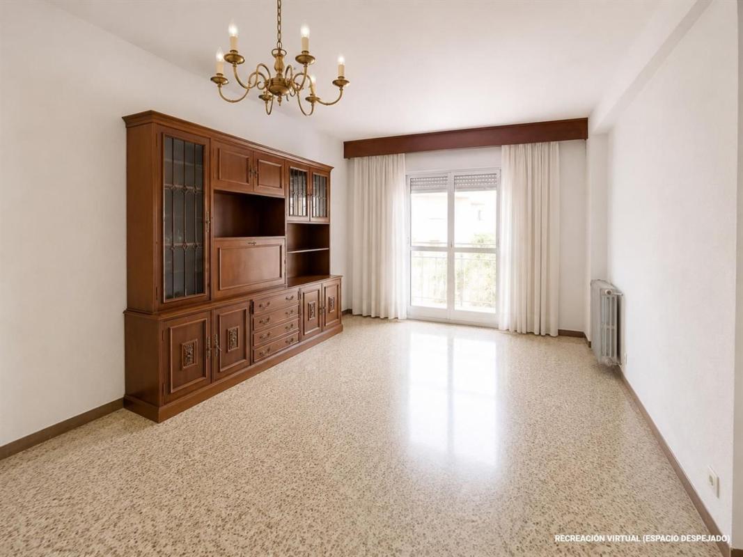 Продажа квартиры на Piso en Avenida de Barcelona, La Trinidad, Málaga, Малага
photo 1